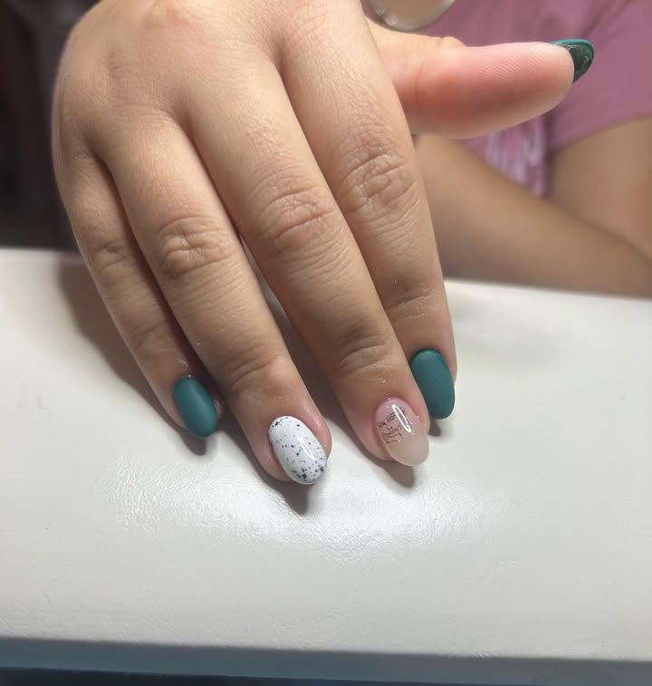 Diseño de uñas hecho por Tuquis Nails